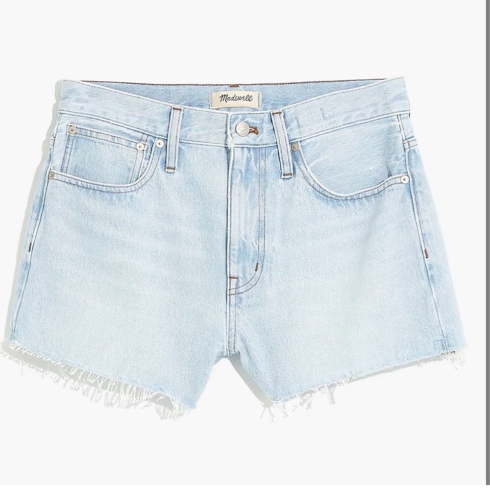 Madewell Relaxed Denim Shorts in Essen Wash